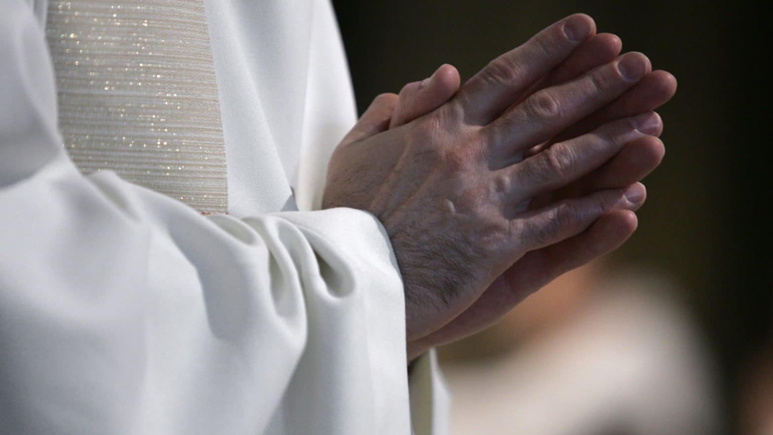 Tours: un prêtre retraité mis en examen pour viols sur deux femmes