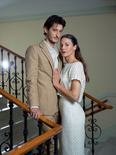 Avec Natasha Andrews, sa compagne, à Cannes, le 20 mai 2023.