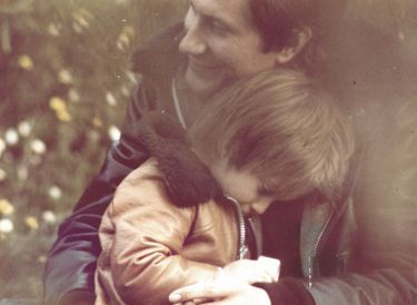 Thomas Dutronc avec son père, en mai 1975. Une des photos préférées de Françoise Hardy.