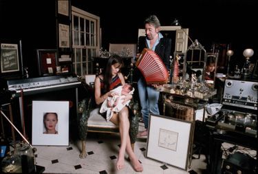 Un air d’accordéon en guise de berceuse. Rue de Verneuil, en janvier 1986, quelques jours après la naissance de Lucien, vite surnommé Lulu.