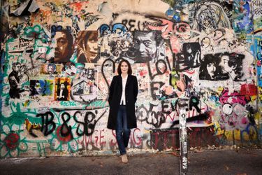 Comme pour les fans, la maison de la rue de Verneuil reste pour celle qui y a vécu un lieu de recueillement. Le 24 octobre.